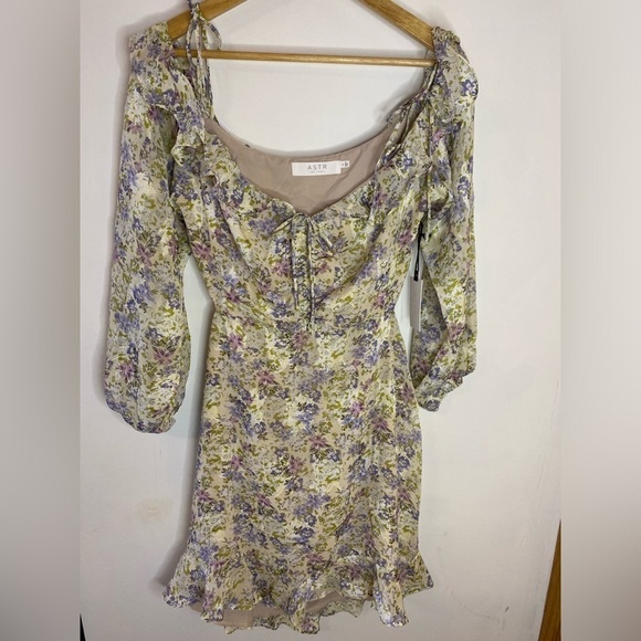 NWT ASTR the Label Anastasia Cottagecore Cutout Floral Dress - Picture 13 of 13